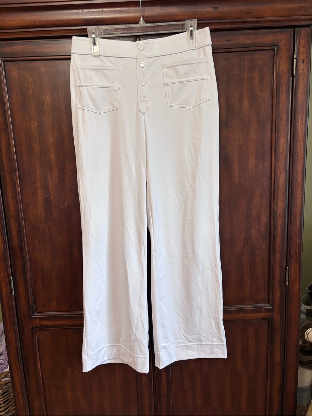 HALARA White Wide-Leg Button-Front Pants